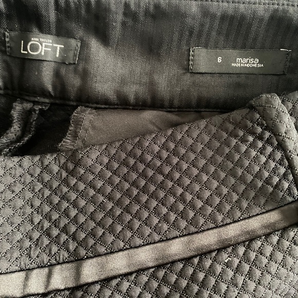 LOFT Marisa black textured tapered pants sz 6 - Picture 5 of 5